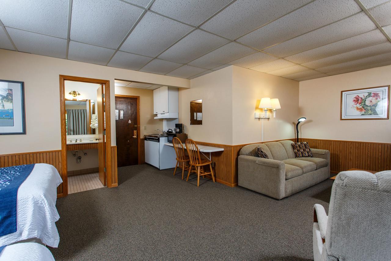 Hotel Shores 3*