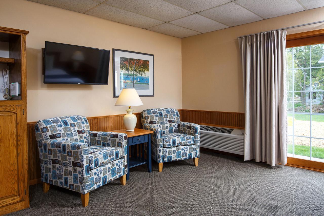 Shores 3*